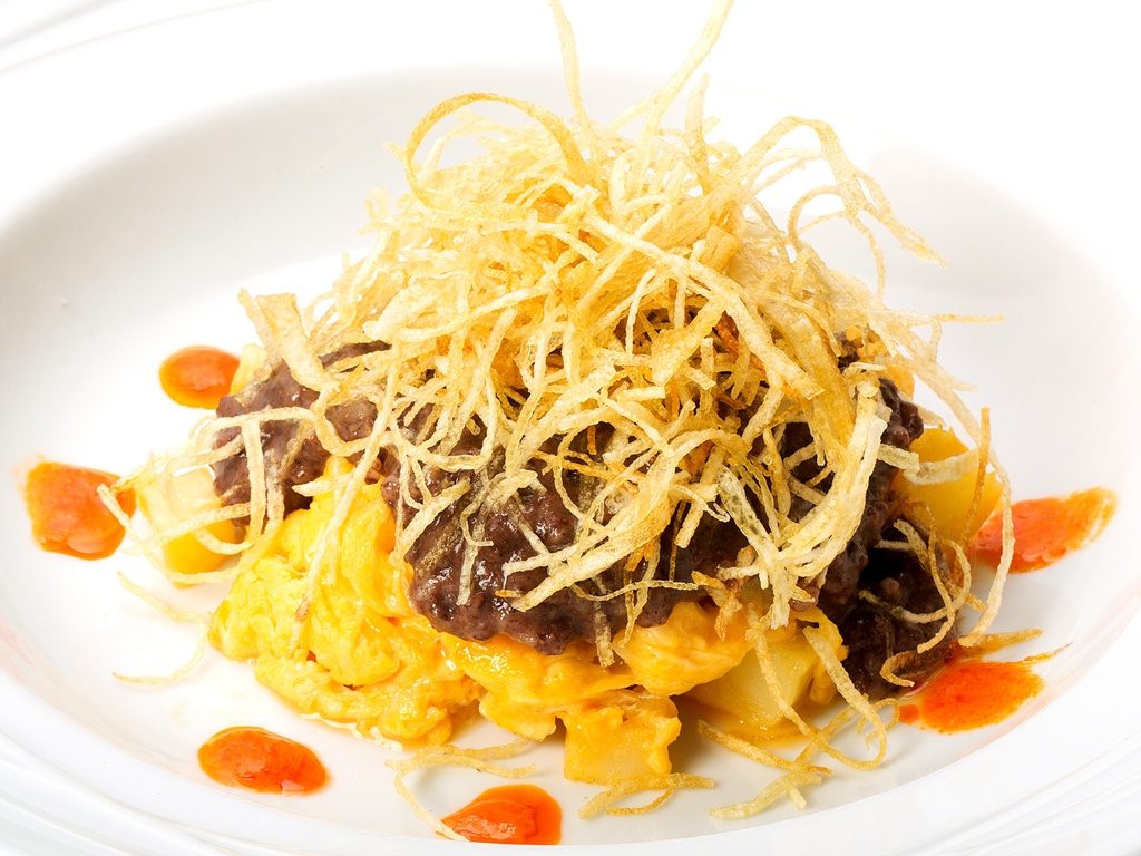 revuelto-de-morcilla-de-briones-los-calaos-de-br