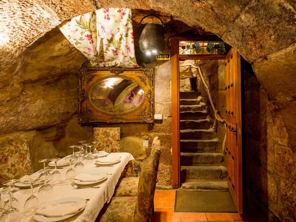 vista-acceso-salon-bodega-segundo-nivel-los-calaos